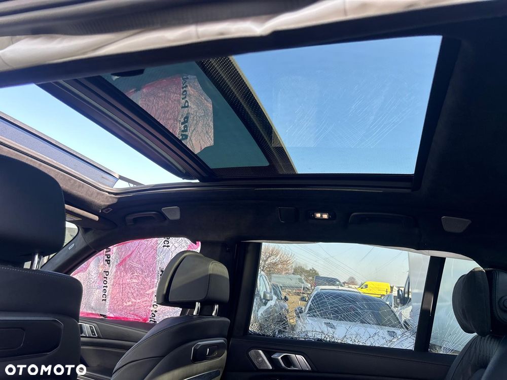 BMW X7 - 27