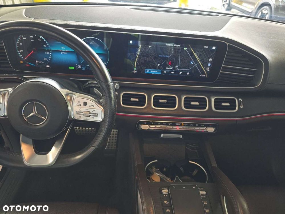 Mercedes-Benz GLS - 13