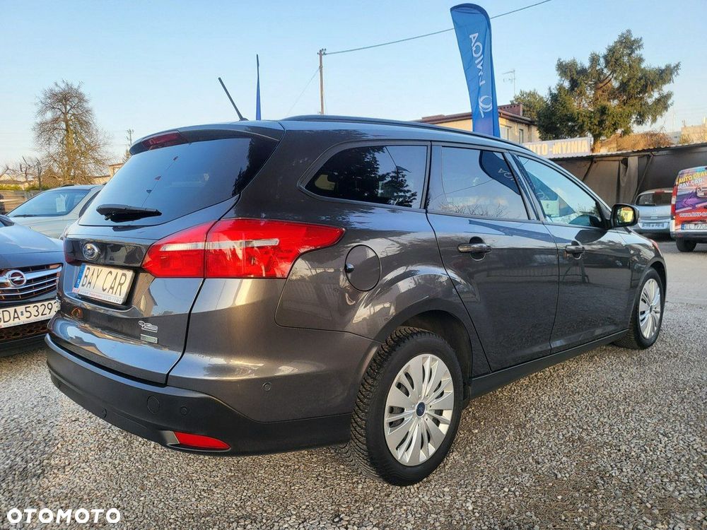 Ford Focus - 8