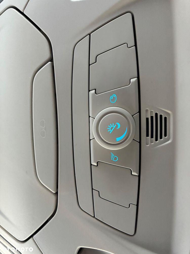 Ford Focus - 32