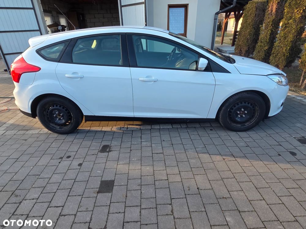 Ford Focus - 8