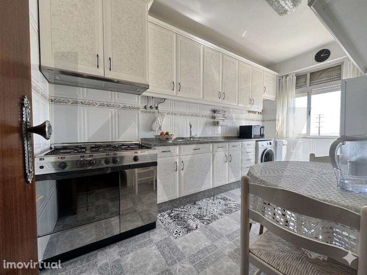 Apartamento T3 em São João da Talha, com vista rio e lugar de parqueam - Grande imagem: 5/19