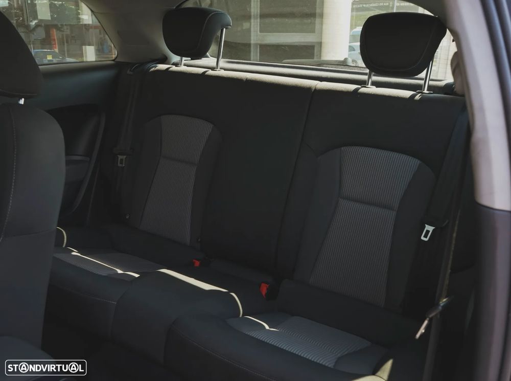 Audi A1 1.6 TDI S tronic design - 26