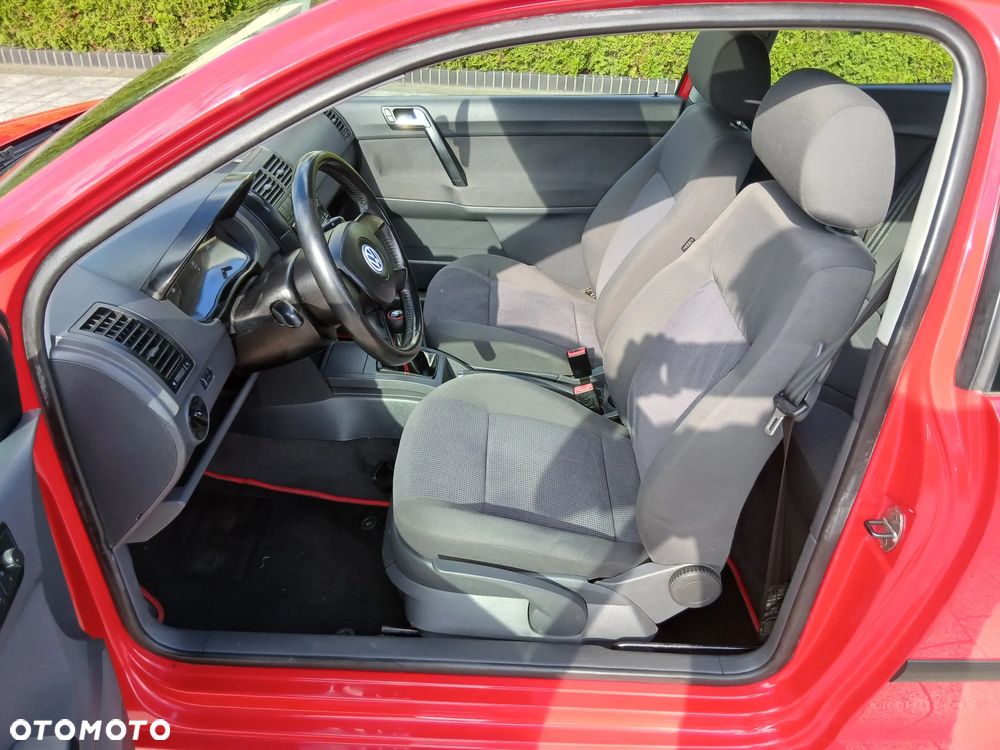 Volkswagen Polo 1.4 16V Trendline - 16