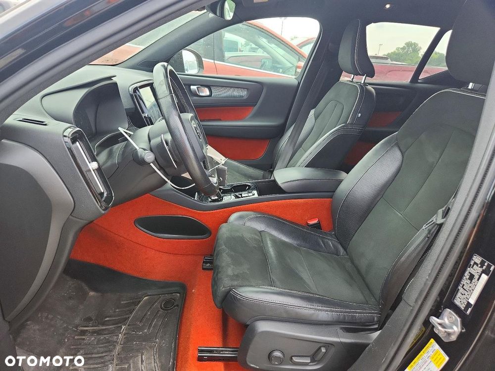 Volvo XC 40 T5 AWD R-Design - 7