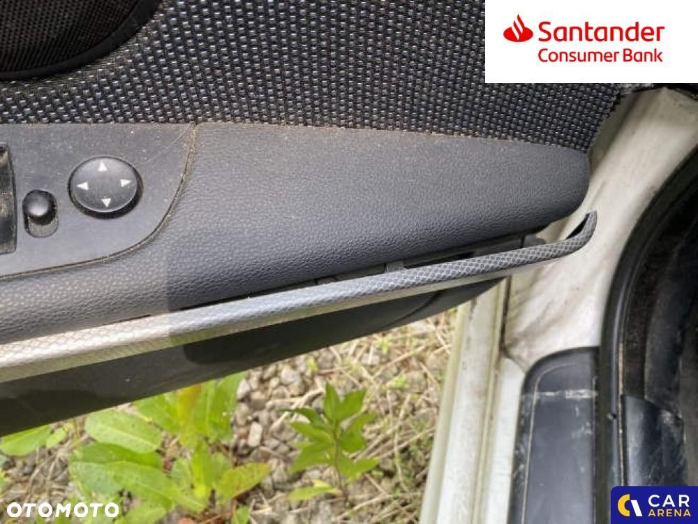 BMW Seria 3 325i - 22