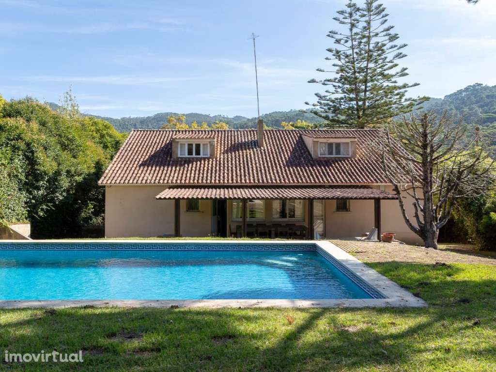 Moradia T8 com jardim e Piscina, em Galamares, Sintra - Grande imagem: 3/58