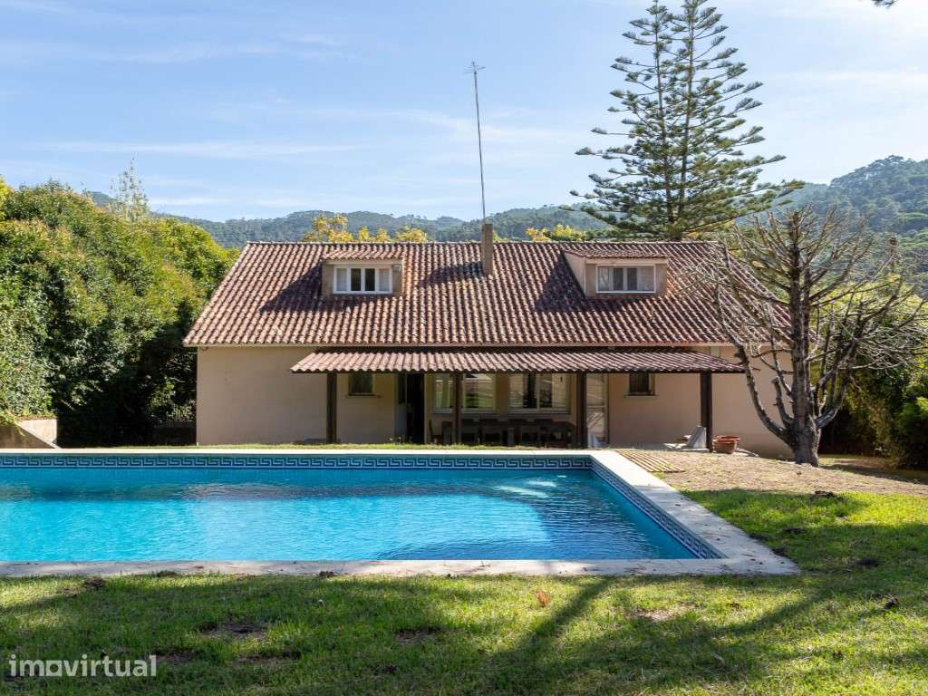 Moradia T8 com jardim e Piscina, em Galamares, Sintra - Grande imagem: 3/58