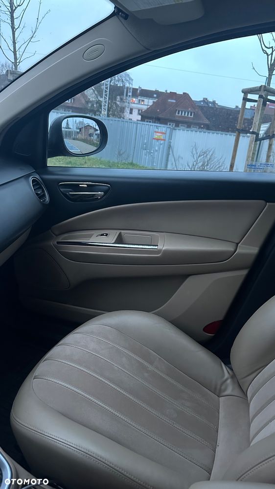 Lancia Delta 1.4 MultiAir Gold S&S - 9