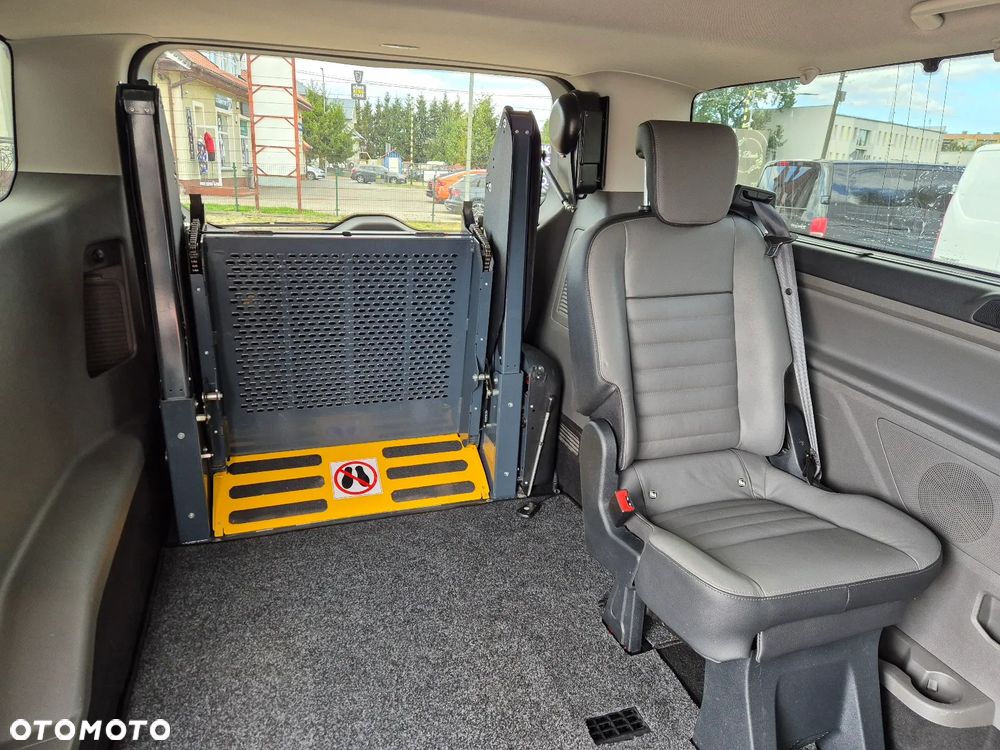 Ford Tourneo Custom - 19