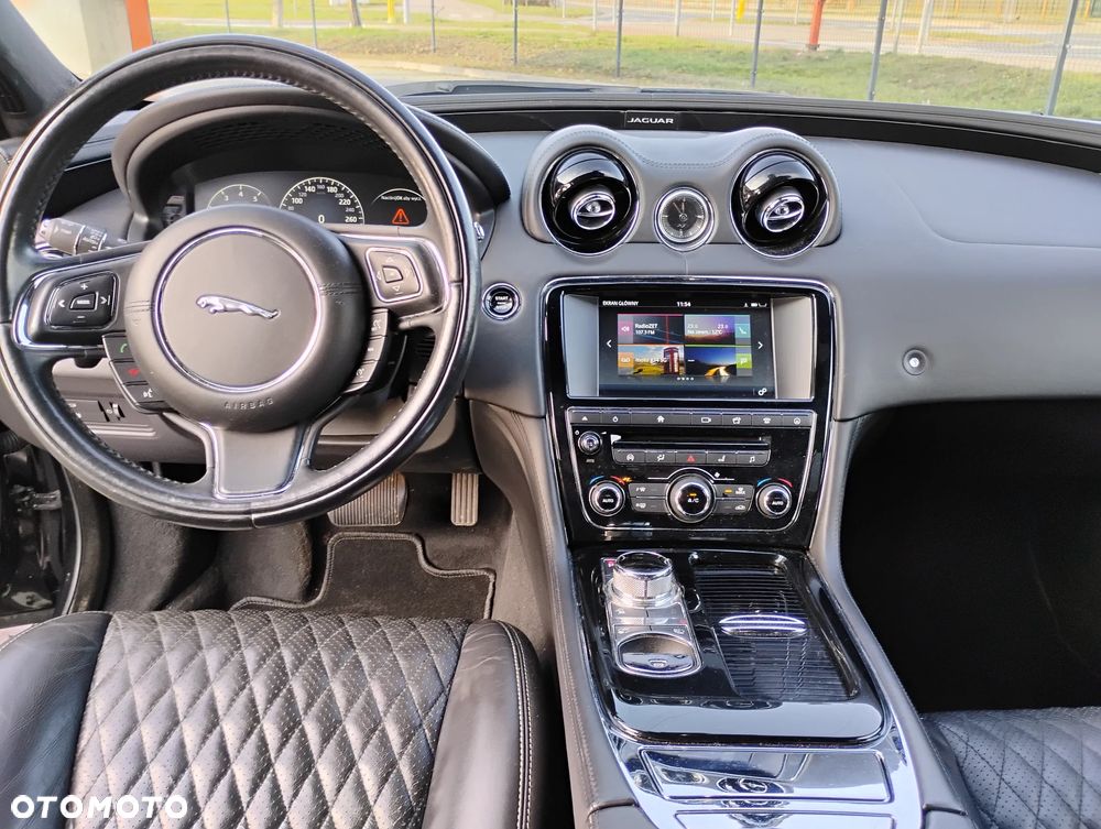 Jaguar XJ 3.0 V6 Kompressor AWD Langversion Portfolio - 11