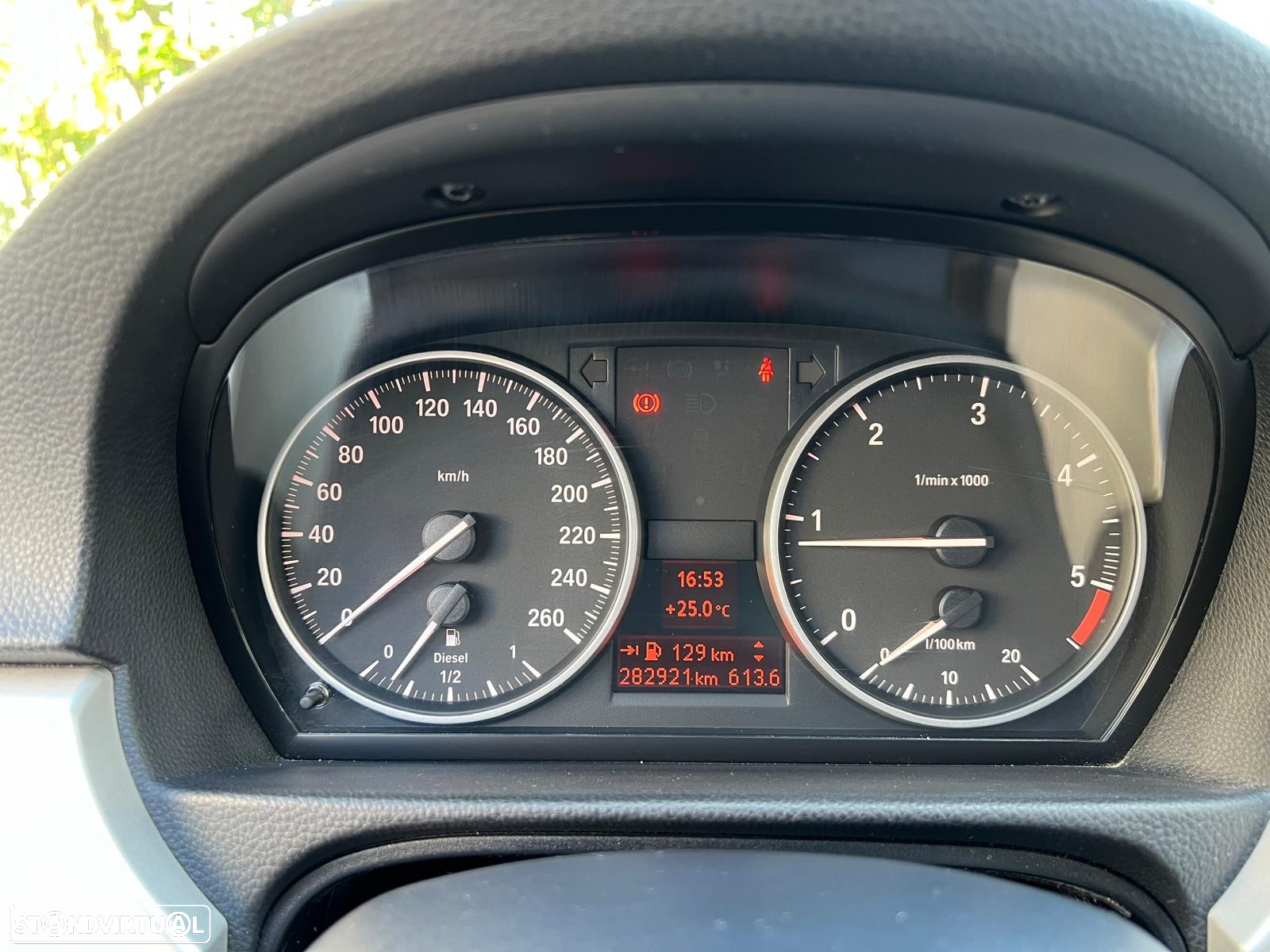 BMW 318 d Touring - 8