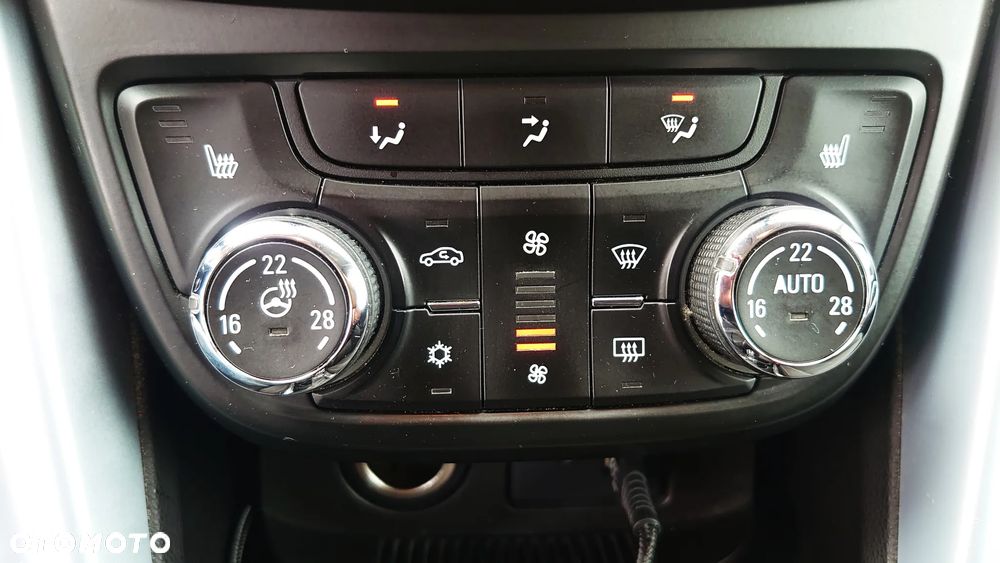 Opel Zafira 1.4 T Cosmo EcoFLEX S&S EU6 - 23