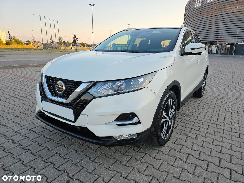 Nissan Qashqai 1.3 DIG-T DCT TEKNA - 2