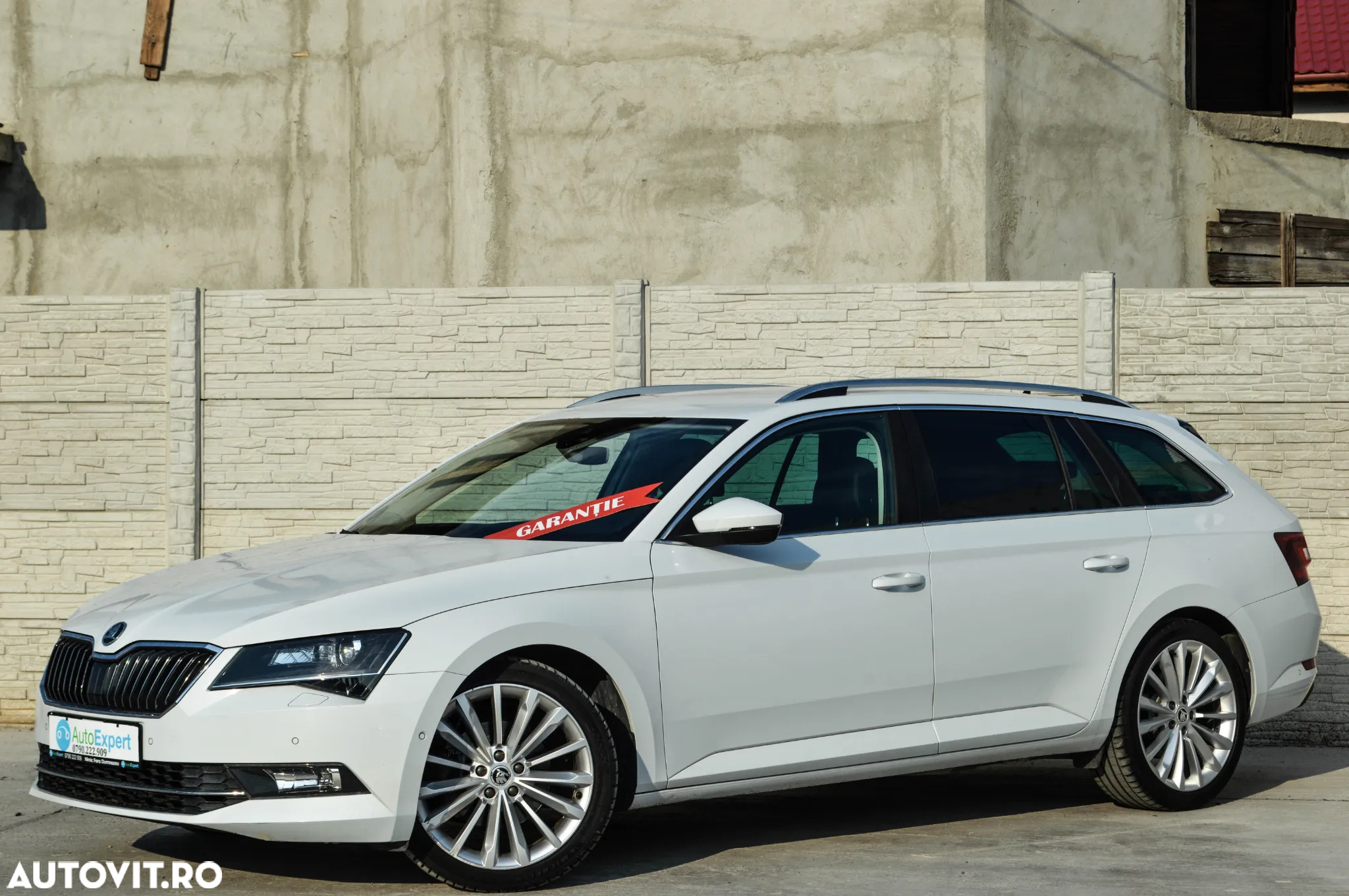 Skoda Superb Combi 2.0 TDI Style - 9
