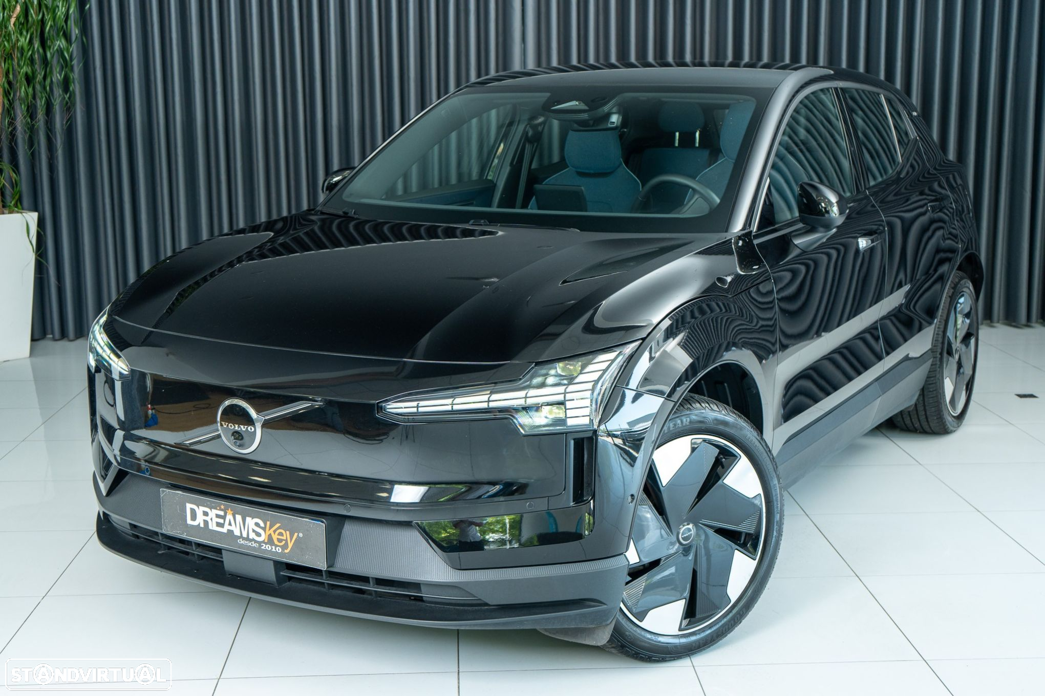 Volvo EX30 69 kWh Single Motor Extended Range Ultra - 36