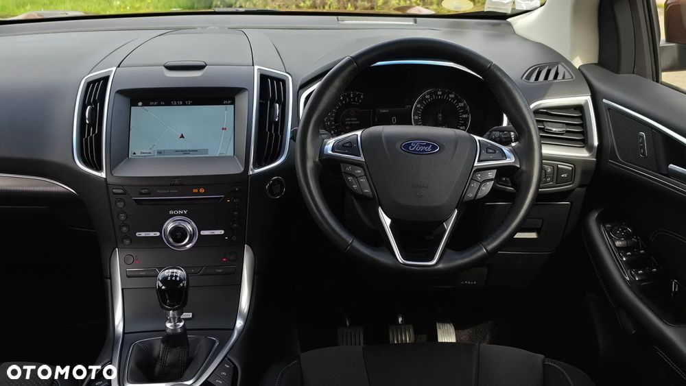 Ford Edge 2.0 TDCi 4x4 Titanium - 23