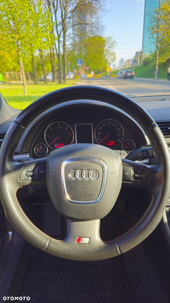 Audi A4 Avant 2.0 TDI DPF quattro S line Sportpaket (plus) - 12