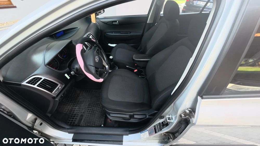 Hyundai i20 1.25 Wersja Jubileuszowa - 11
