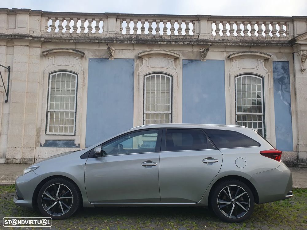 Toyota Auris Touring Sports 1.4 D-4D Comfort+Pack Sport - 2