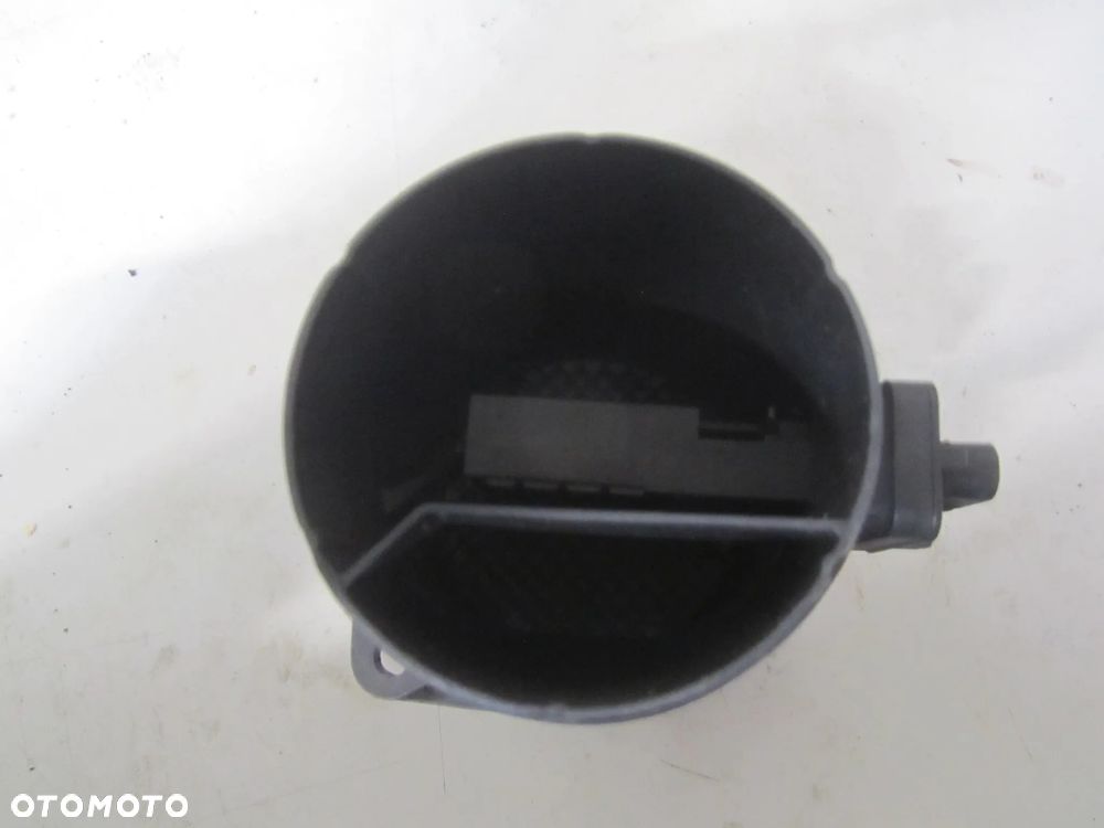 Przepływomierz powietrza 03L906461A Volkswagen Crafter - 3