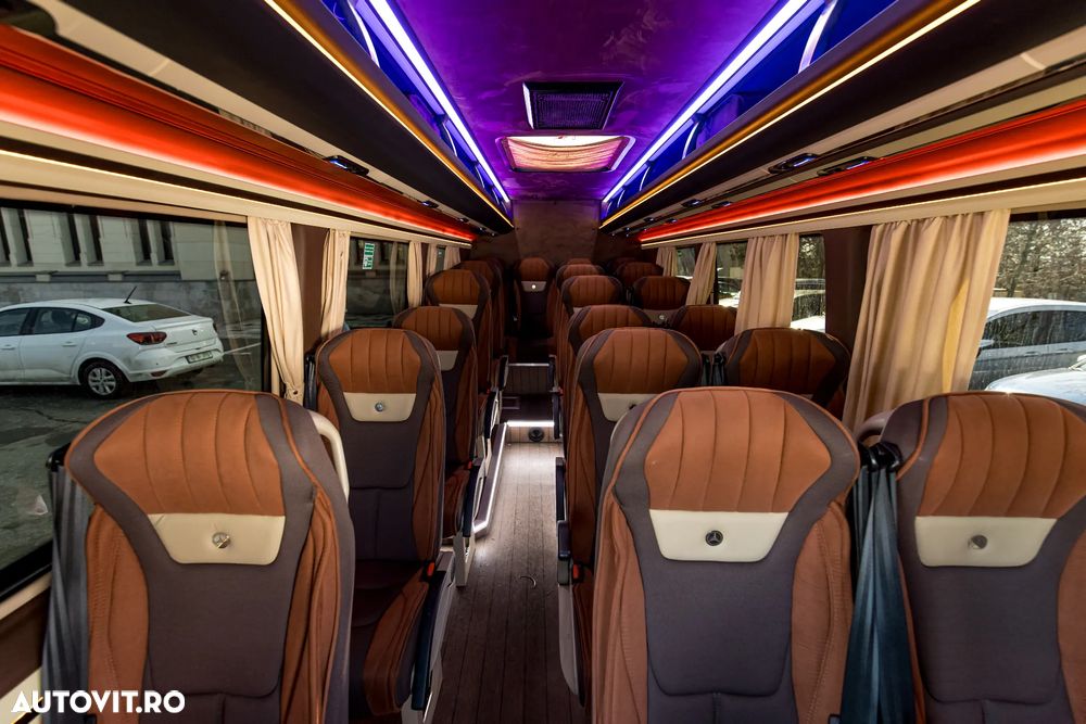 Mercedes-Benz Sprinter - 25