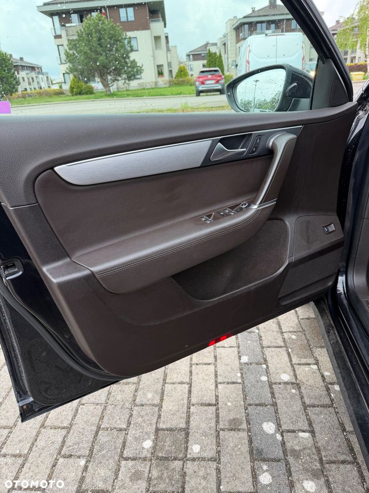 Volkswagen Passat 2.0 TDI Highline - 13