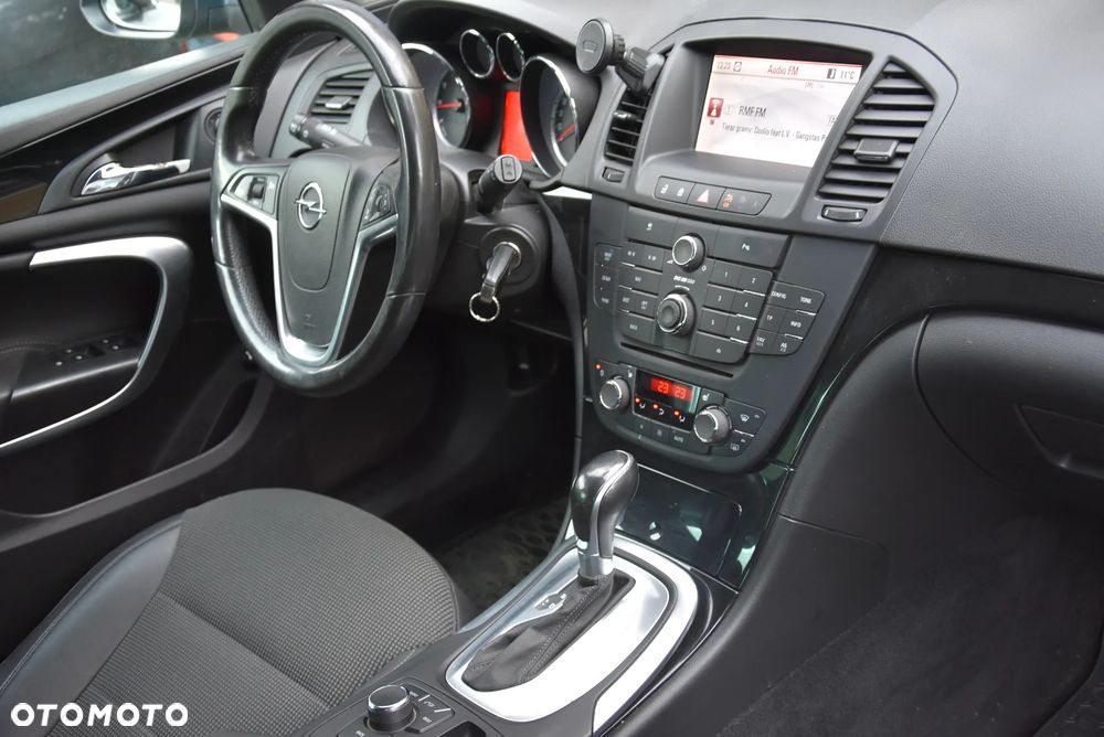Opel Insignia - 25