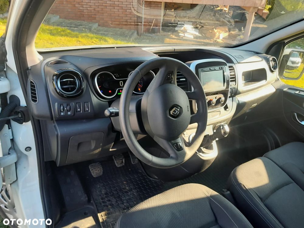 Renault Trafic - 12