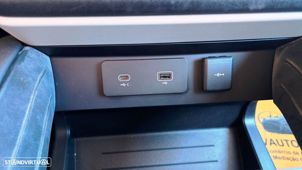 Land Rover Defender 2.0 D 110 AWD S - 13