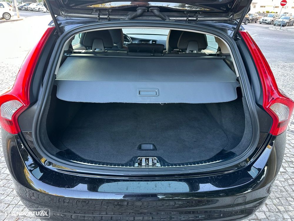 Volvo V60 1.6 D2 Momentum Eco Powershift - 15