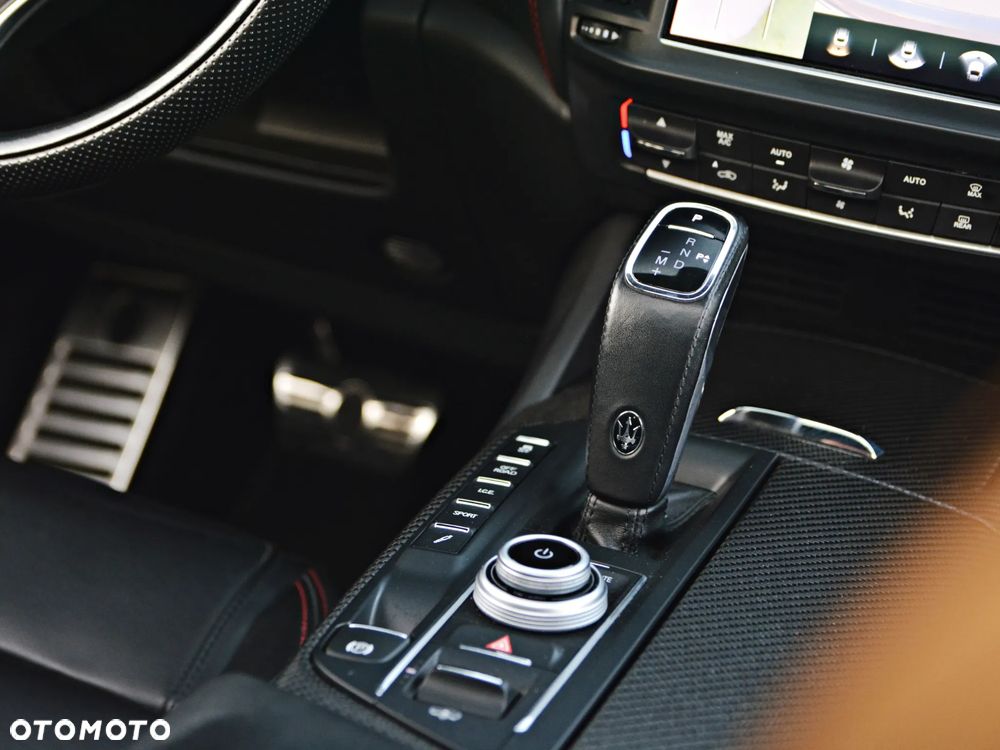 Maserati Levante S Q4 GranSport - 34