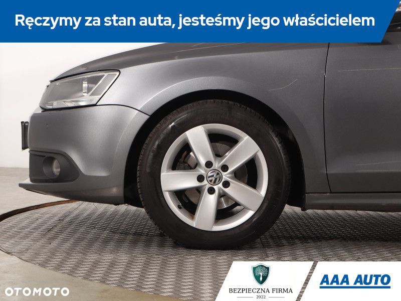 Volkswagen Jetta - 17