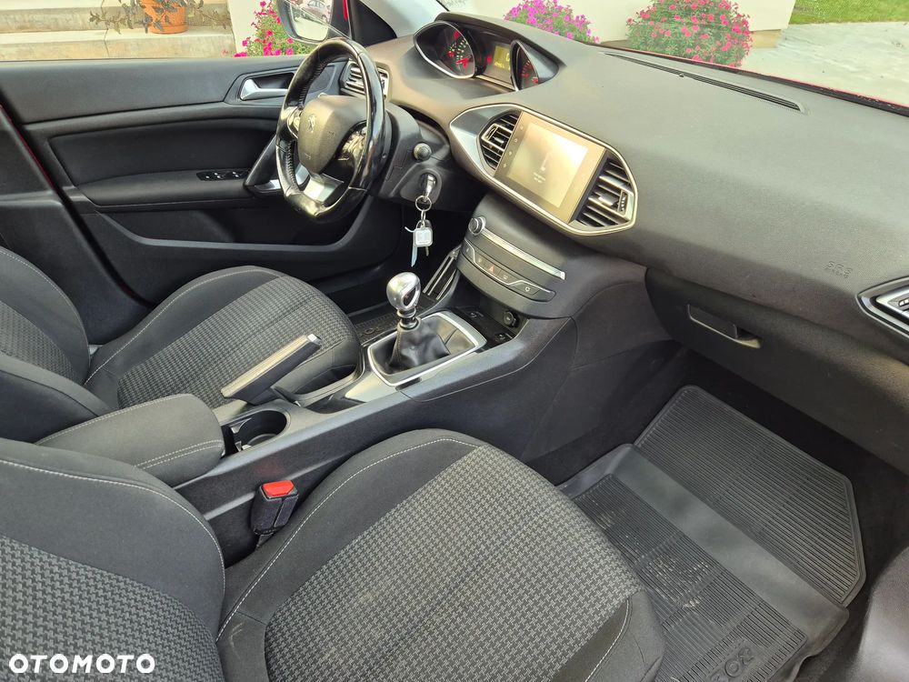 Peugeot 308 2016 photo 5