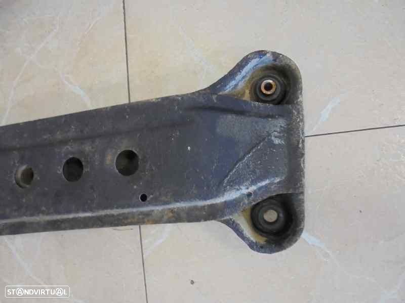 CHARRIOT TRASEIRO MITSUBISHI PAJERO III 2002 - - 4