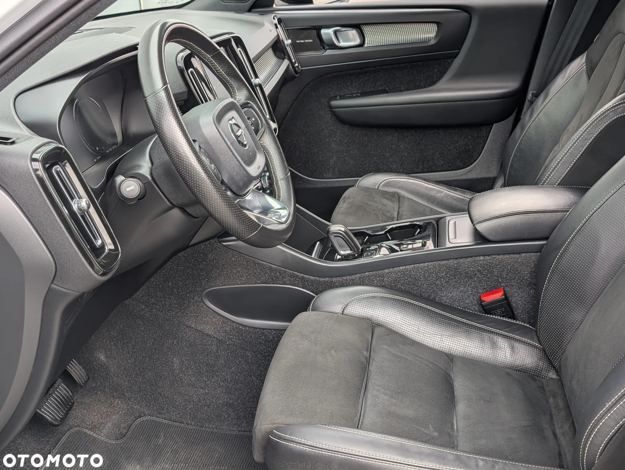 Volvo XC 40 T5 AWD R-Design - 18