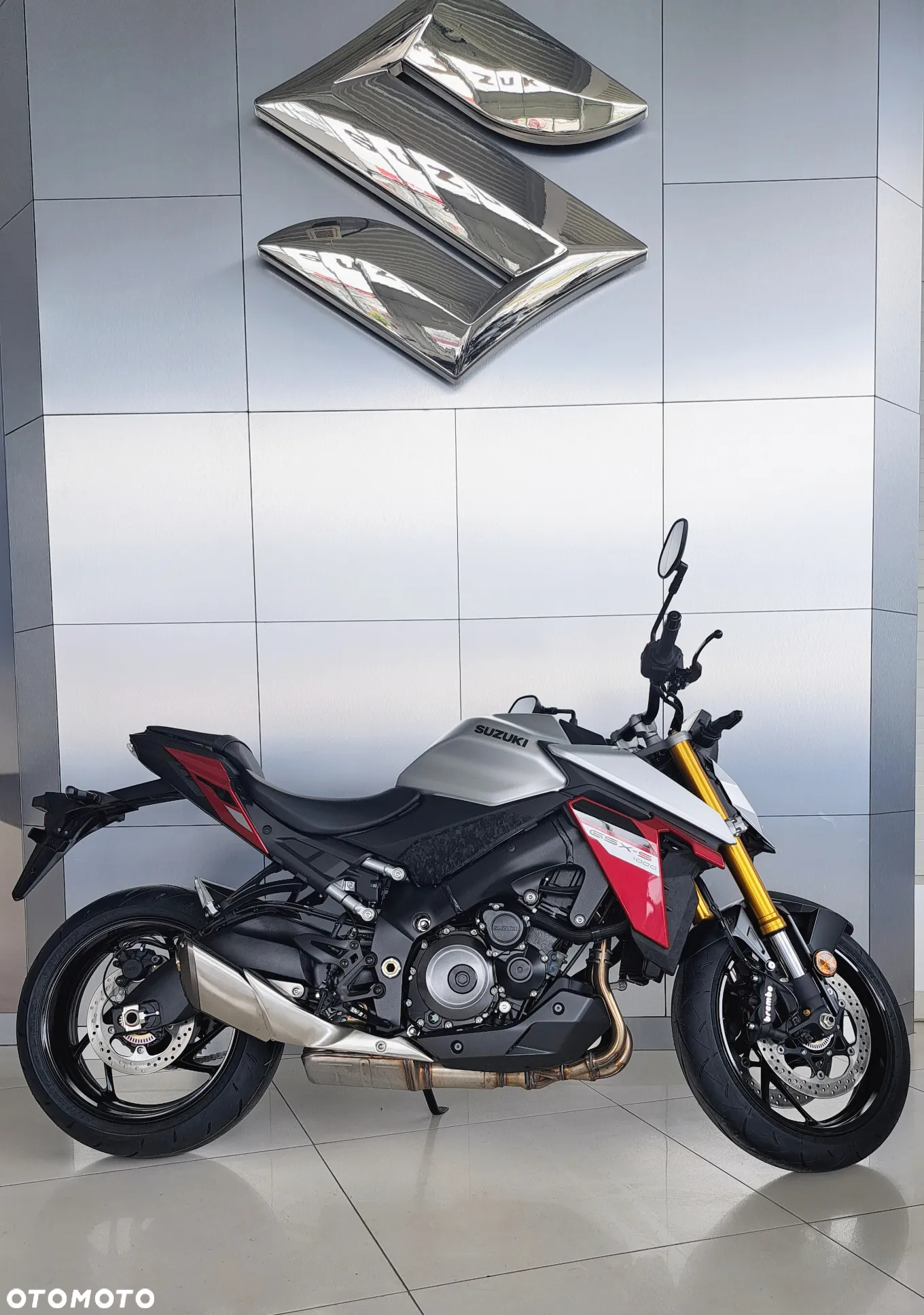 Suzuki GSX 1000 - 6