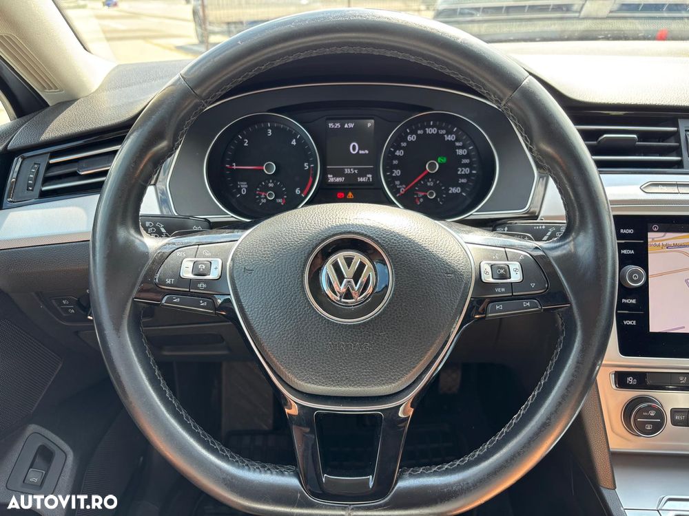 Volkswagen Passat 2.0 TDI DSG Comfortline - 11