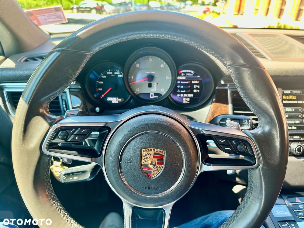 Porsche Macan - 17