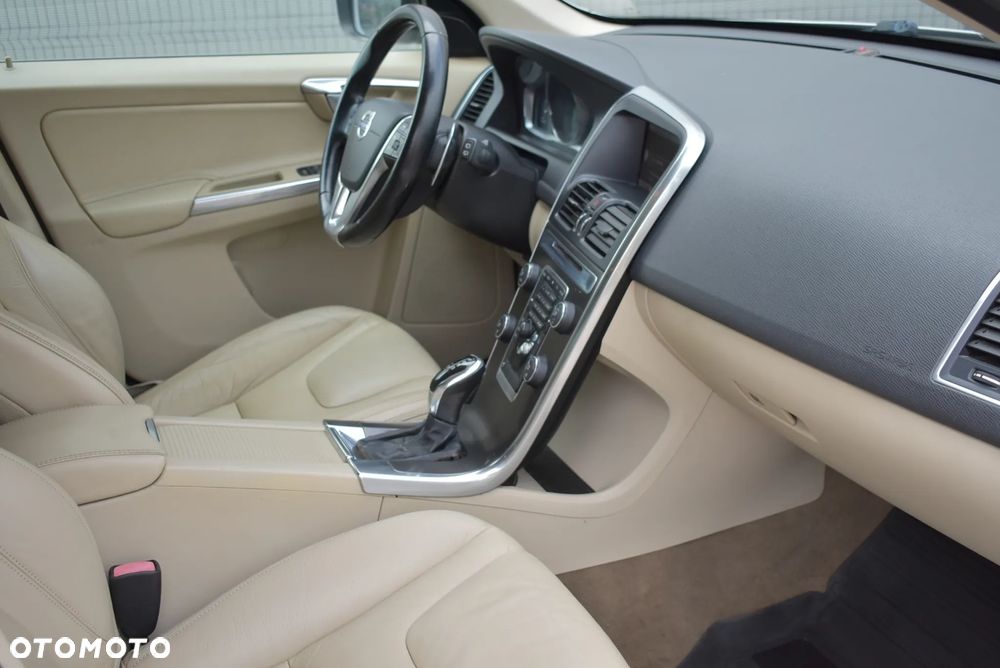 Volvo XC 60 T6 AWD Summum - 10