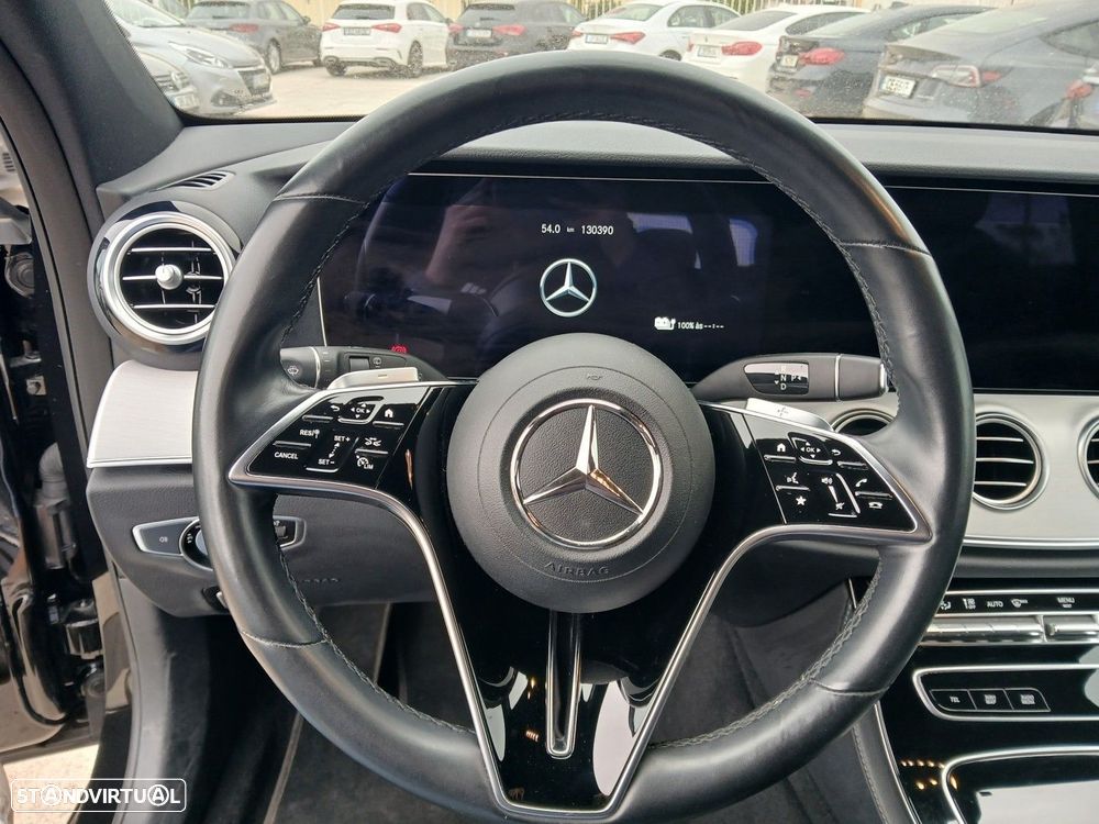 Mercedes-Benz E 300 de 4Matic 9G-TRONIC Avantgarde - 22