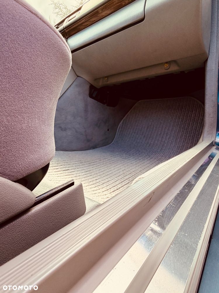 Mercedes-Benz W124 (1984-1993) - 32