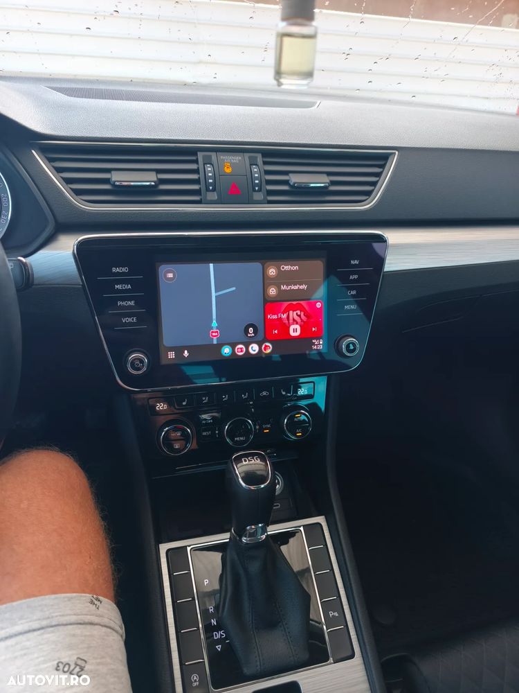 Skoda Superb Combi 2.0 TDI DSG Ambition - 11