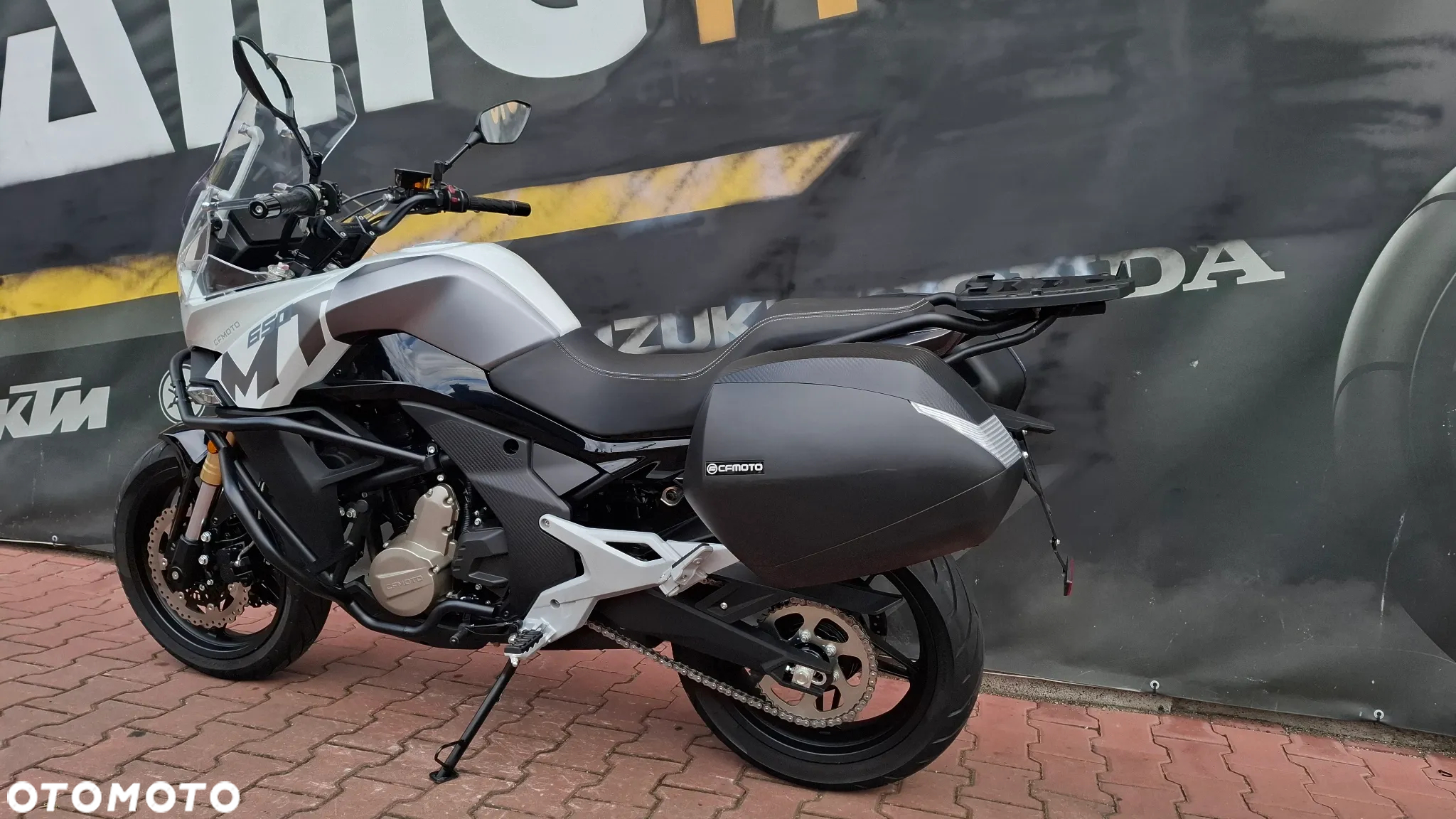 CFMoto 650 MT - 7
