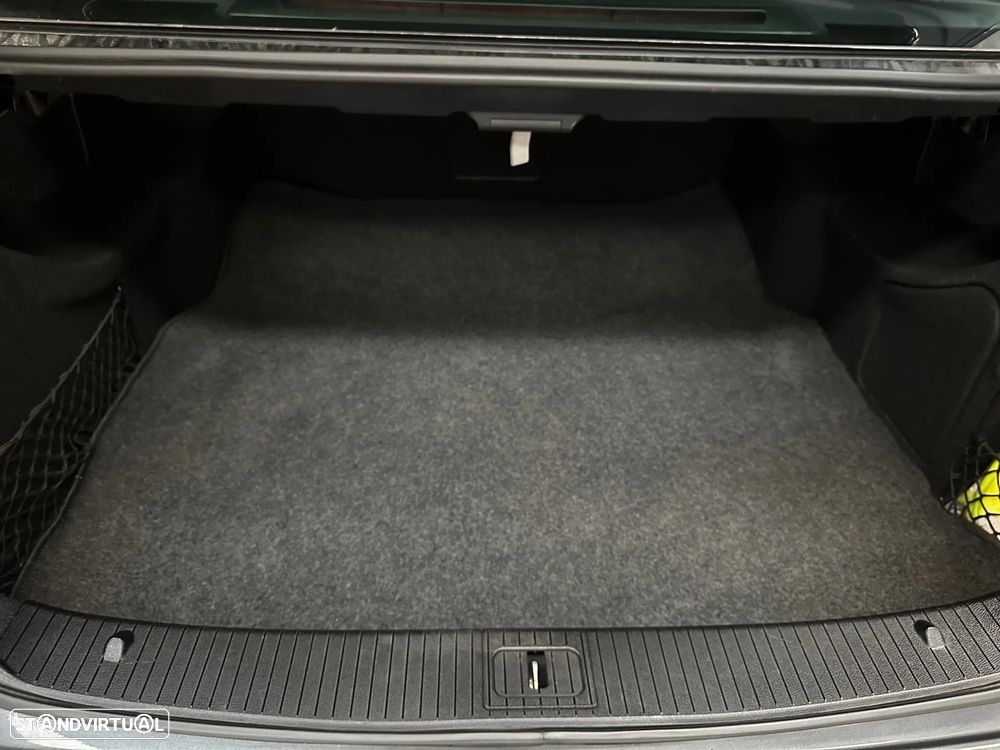 Mercedes-Benz E 250 CDI Avantgarde BE 4-Matic - 12