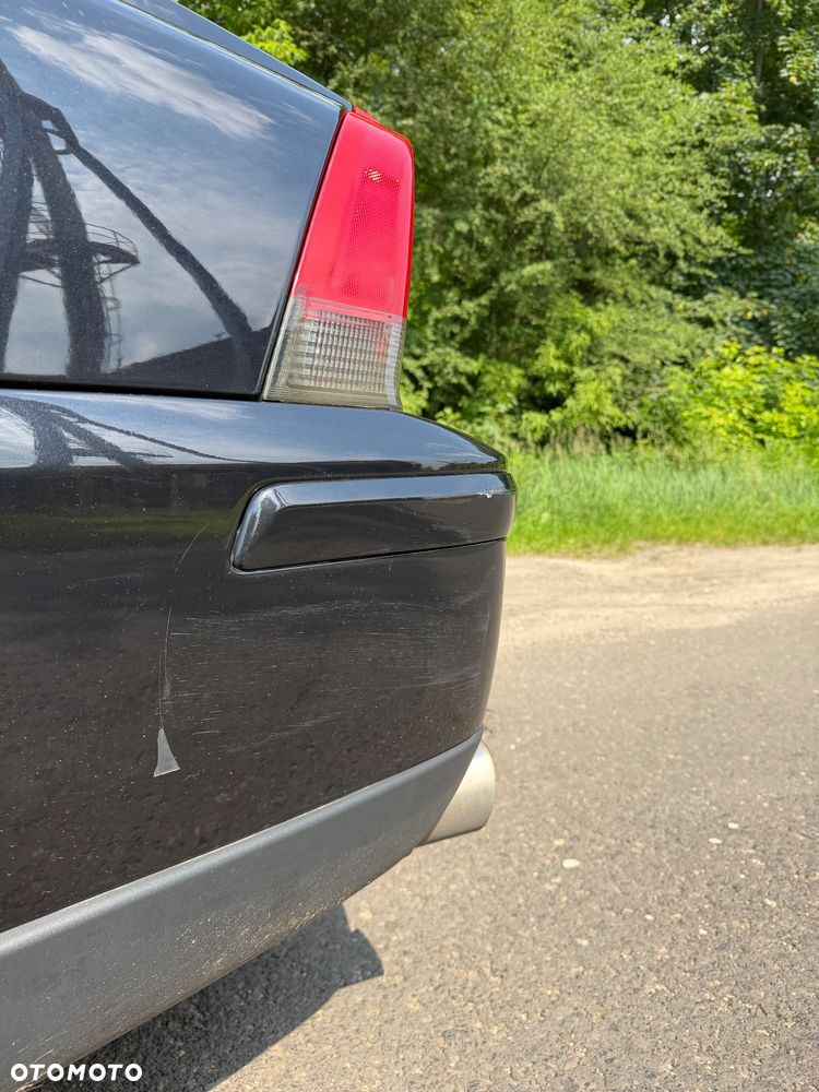 Volvo S60 2.4 Kinetic - 24