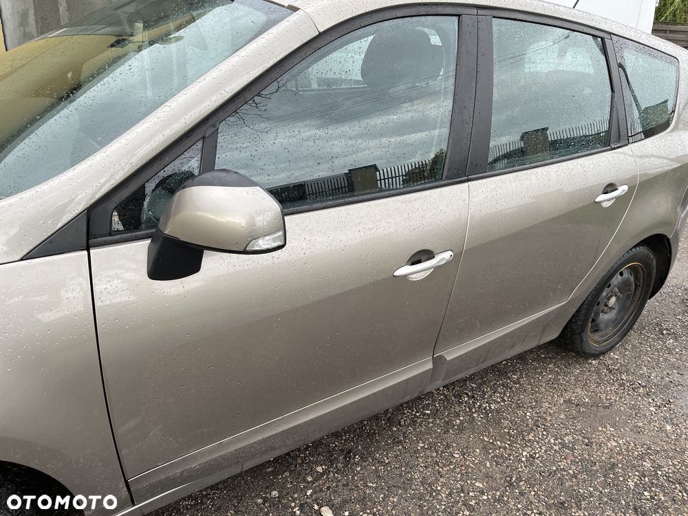 Renault Grand Scenic - 6