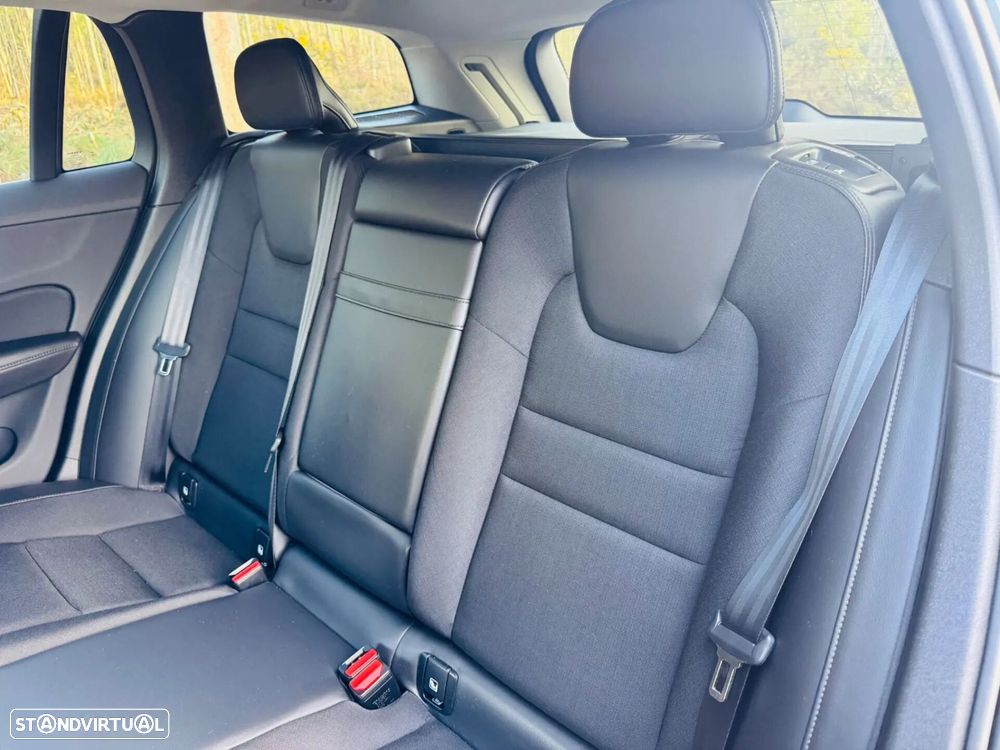 Volvo V60 2.0 D3 Inscription - 47