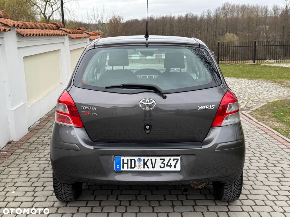 Toyota Yaris - 29