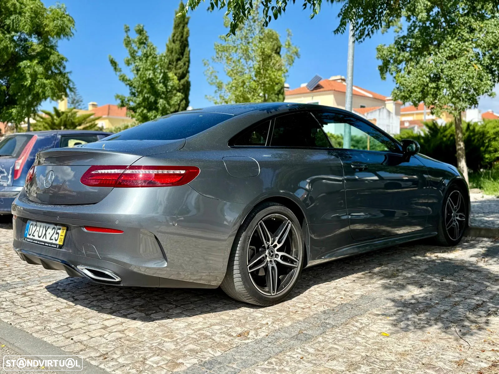 Mercedes-Benz E 220 - 4